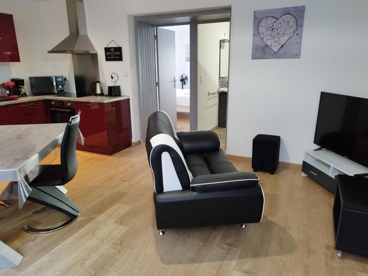 Comme Chez Soi Apartment จิเวต์ ห้อง รูปภาพ