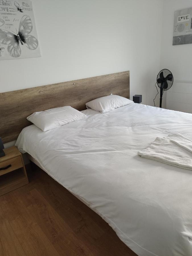 Comme Chez Soi Apartment จิเวต์ ภายนอก รูปภาพ